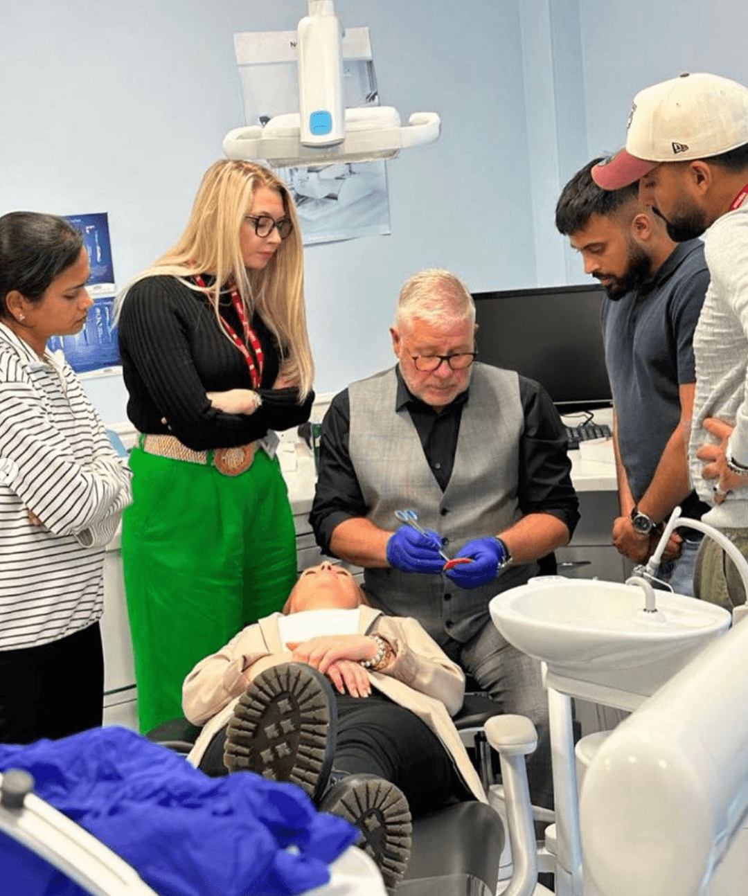 Dr Nigel Hargreaves demonstrating an implant technique to course delegates